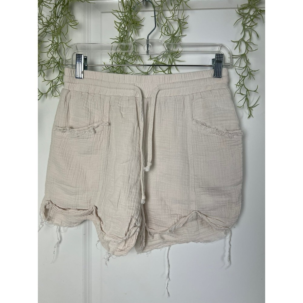 Primesa beige 100% cotton shorts size small